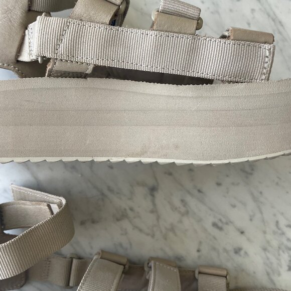 Teva Flatform Mevia Sandals - Birch US 10 - Picture 9 of 10